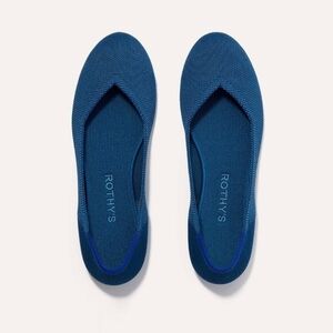 Rothy’s The Round Flat in Deep Ocean - Size 7